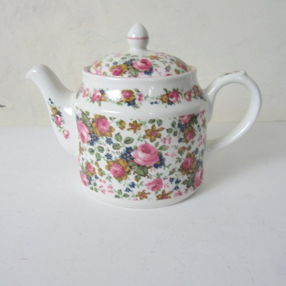 Made in England "VICTORIA'S SECRET" Vintage 90's Teapot Earthenware Pink Roses - Picture 1 of 7
